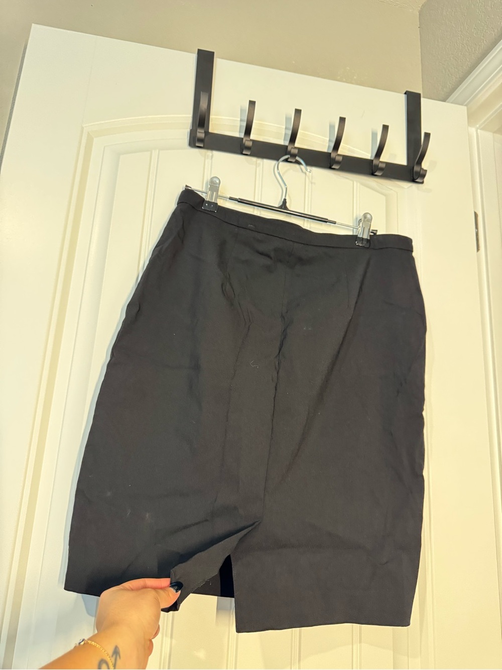 White House Black Market Black Pencil Skirt